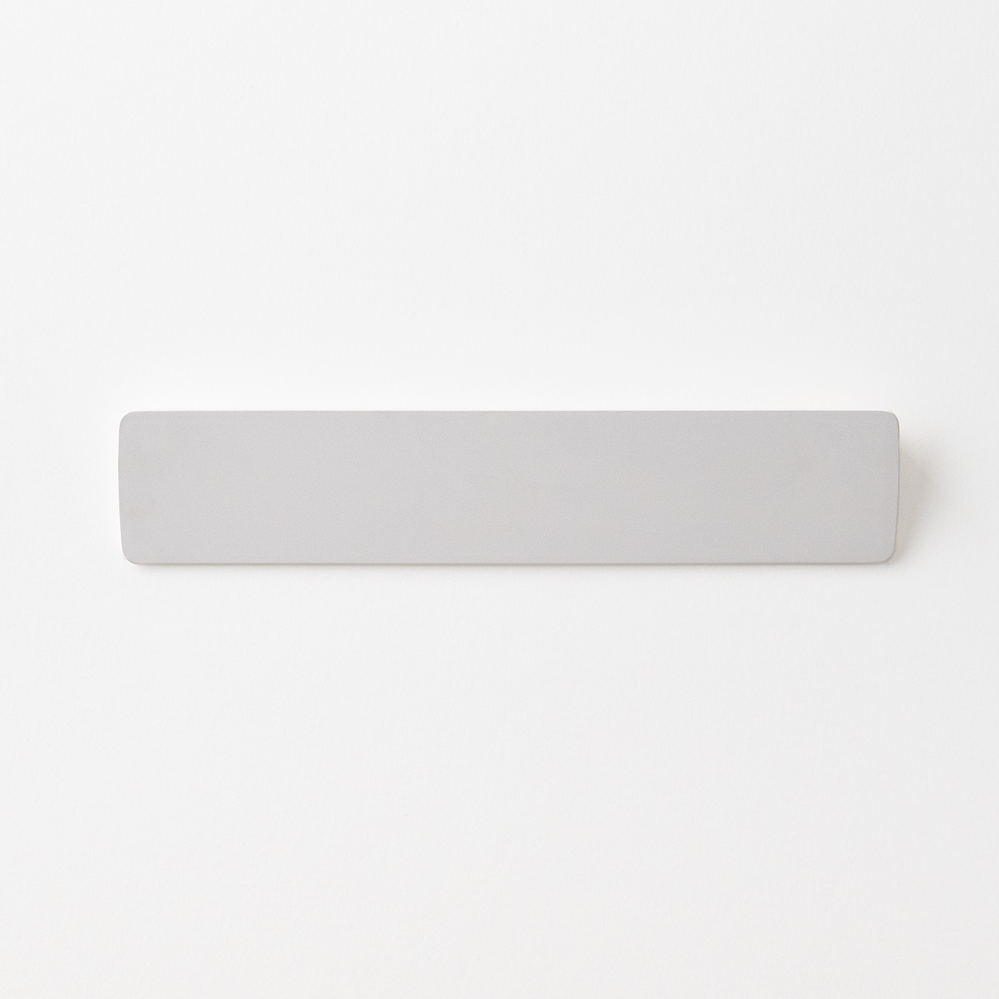 【充電式センサーライト】かげあかり　MODEL②　アップライト　H36×W181×D15(mm)